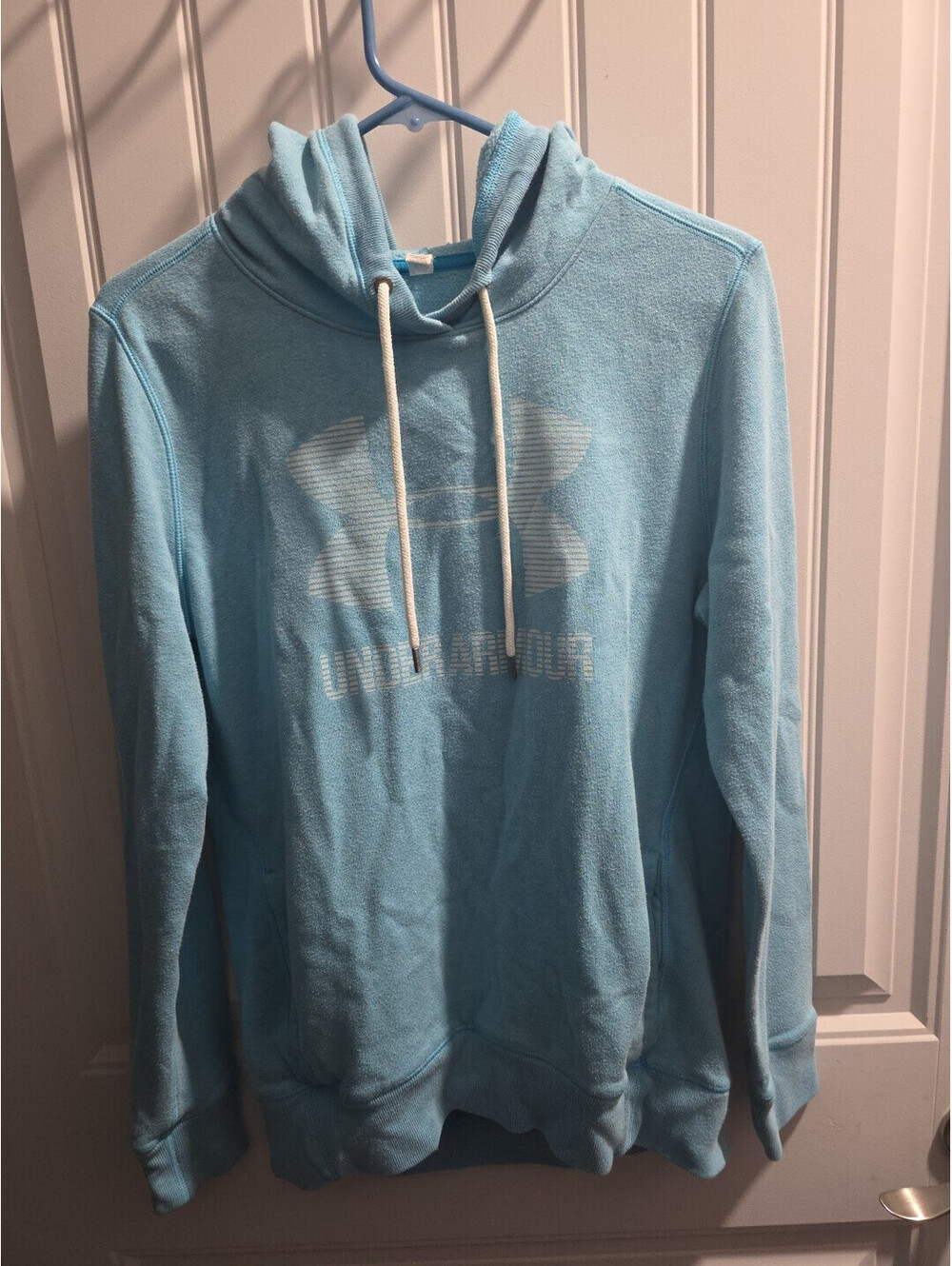 Under Armour Light Blue Pullover Hoodie Loose Fit Womens Medium